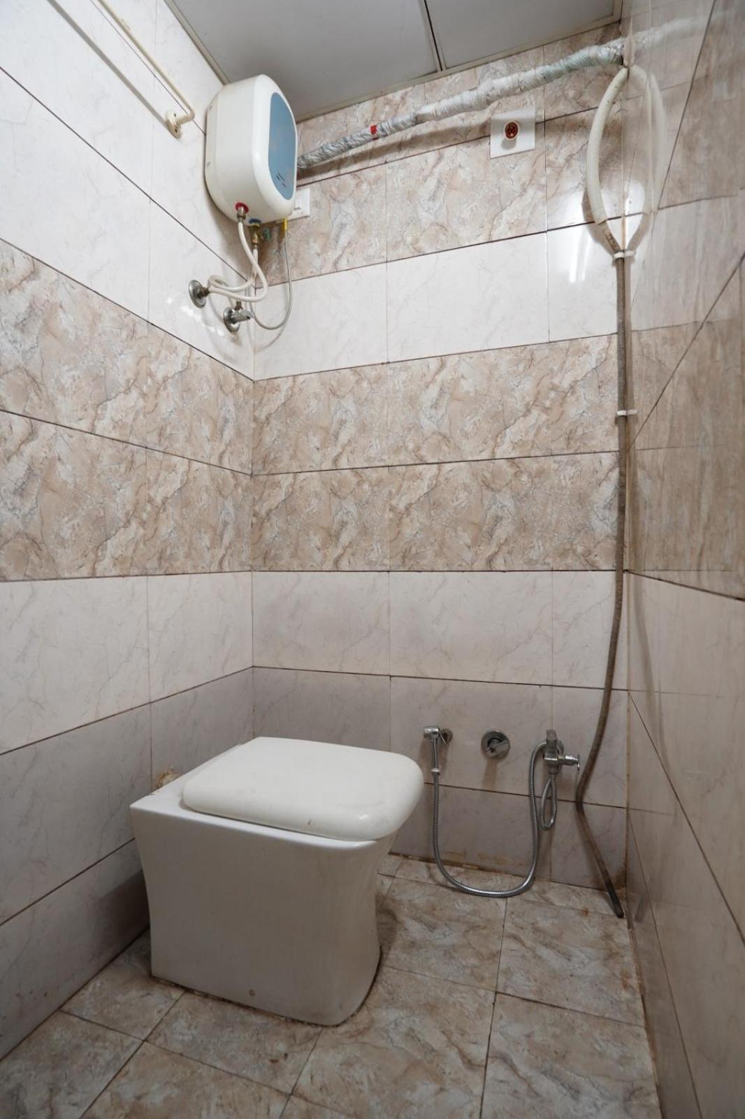 Hotel Sai Inn, Ahmedabad Airport Экстерьер фото